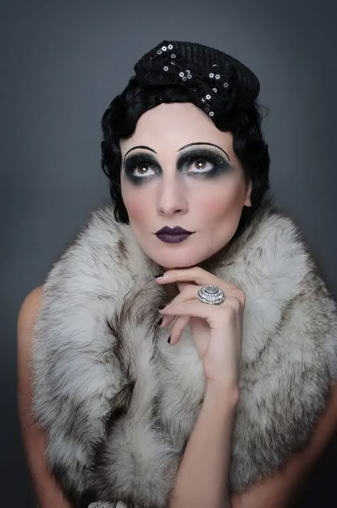 Haus Makeup, 20's Makeup, 1920s Makeup Look, 1920’s Makeup, 1920s Makeup Tutorial, 1920 Makeup, Period Makeup, 1920's Makeup, 20s Makeup