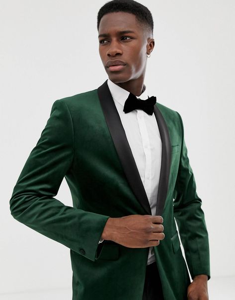 Green Prom Suit, Emerald Green Tuxedo, Boys Prom Outfit Ideas, Green Suit For Men, Bestman Suit, Prom Looks For Guys, Classy Prom Dress, Pink Prom Suit, Green Tux