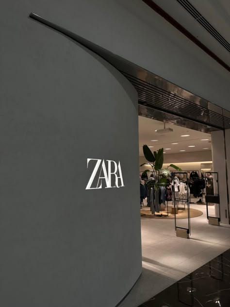 Zara Store Aesthetic, Zara Store Design, Zara Logo Design, Valeria Core, Zara Logo, Brand Board Inspiration, Zara Aesthetic, Store Merchandising, Boho Studio