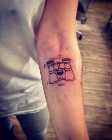 My binocular tattoo Tattoo S, Ink Ideas, Tat Ideas, Binoculars, Geometric Tattoo, Tatting, Tattoo Ideas, Bucket List, Tattoos