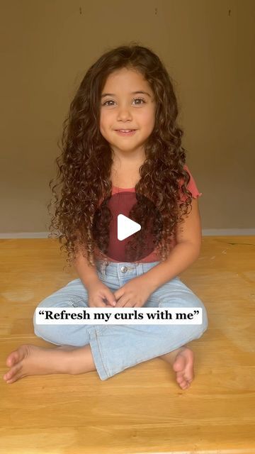 Model | Fashion on Instagram: "A curly hair routine so easy even Ella can do it. I am so proud of her for learning how to take such good care of her curls. She knows exactly what to do with very little help from me. Her favorite part is using the diffuser. She loves the magnetic attachment and doing it herself. Since it’s so lightweight, she usually dries her hair by herself, but of course I am there to assist if needed. We use the @laifen_tech diffuser this is the SE model." Long 3b Curly Hair, Big Curly Hair Tutorial, How To Do Curls, Toddler Curly Hair, Baby 2025, Curly Hair Baby, Curly Hair Care Routine, Kids Curly Hairstyles, Lazy Hairstyles