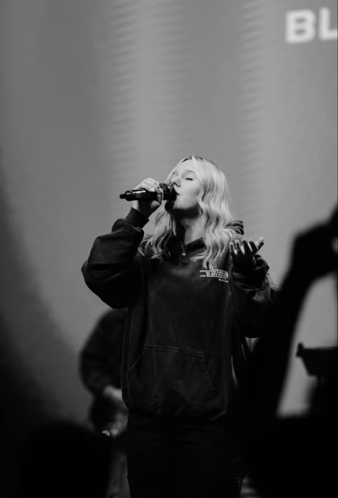 worship Jesus God christian Worship Team Aesthetic, Aesthetic Worship Picture, Worship Photos, Christian Praise And Worship Aesthetic, Worship Leader Aesthetic, Worship Singer Aesthetic, Woman Worshipping God Photography, Worship Aesthetic, Worship Music Aesthetic