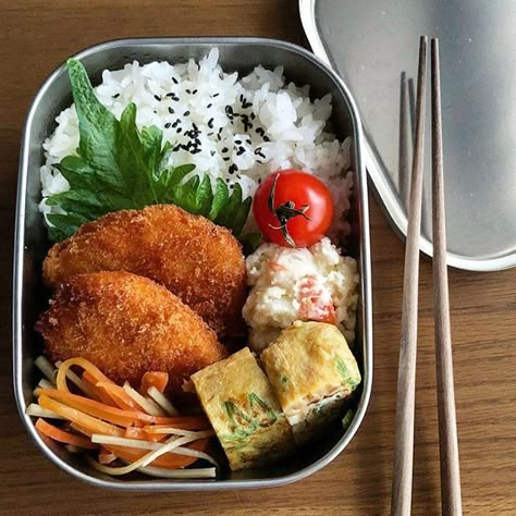 Diy Bento Boxes, Obentou Ideas, Bento Box Aesthetic, Japanese Food Bento, Cute Bento Boxes, Bento Box Ideas, Bento Ideas, Bento Recipes, Makanan Diet