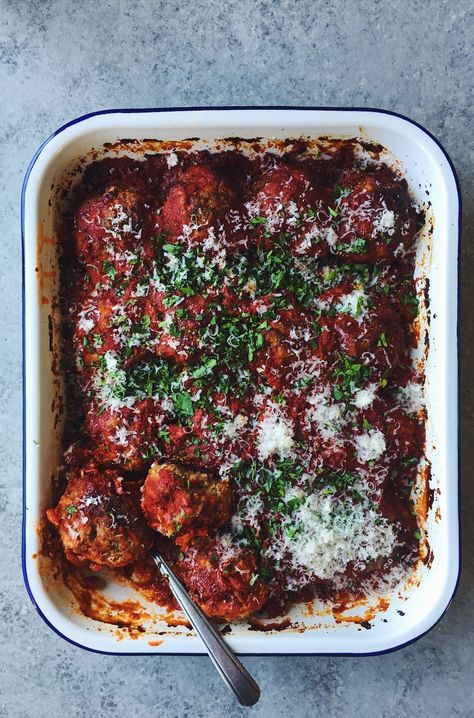 Christmas Eve Meatballs — Amanda Frederickson How To Display Meatballs, Sharing Dishes Dinner Party, Ground Beef Christmas Recipes, Christmas 2024 Recipes, Italian Christmas Main Dishes, Healthy Christmas Eve Dinner Ideas, Italian Dinner Christmas, Christmas Eve Meatballs, Italian Dishes For Christmas