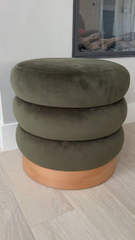 Buy COLAMY Velvet Ottoman Footstool, Tufted Modern Foot Rest Stool with Wood Base for Living Room, Bedroom, Desk, Round Versatile Side End Table, Pouf, Makeup Seat, Green: Ottomans - Amazon.com ✓ FREE DELIVERY possible on eligible purchases Farm Office, Velvet Stool, Foot Rest Ottoman, Velvet Ottoman, Side End Table, Bedroom Desk, Ottoman Footstool, Ottoman Stool, Stool Design