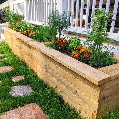 Front Of House Planter Boxes, Raised Garden In Front Of House, Diy Planter Trellis, Diy Planter Boxes Outdoor Easy, Diy Deck Planter Boxes, Flower Bed Ideas In Front Of House Landscaping Planter Boxes, Simple Planter Boxes Diy, Diy Wood Flower Boxes, Planters For Front Porch Easy Diy