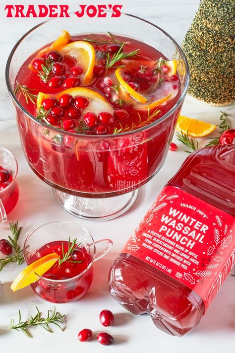 Wassail Punch, Wassail Recipe, Christmas Mocktails, Christmas Drinks Recipes, Winter Cocktails Recipes, Punch Cocktails, Ice Ring, Fill Your Cup, Favorite Things Party