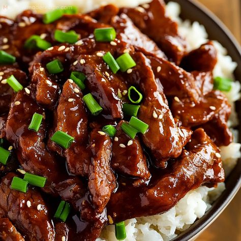 Slow Cooker Mongolian Beef – Easy and Flavorful - My Home Made Recipe Hummingbird Bread Recipe, Crockpot Mongolian Beef, Slow Cooker Mongolian Beef Recipe, Slow Cooker Mongolian Beef, Mongolian Beef Recipe, Mongolian Beef Recipes, Baked Asparagus, Mongolian Beef, Garlic Parmesan Chicken