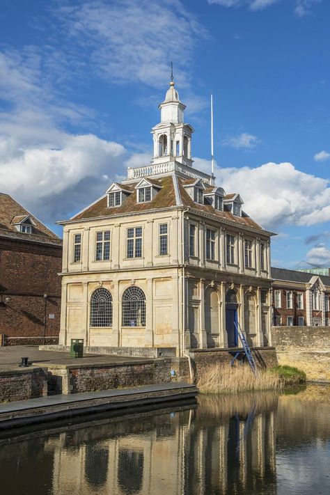 The Custom House on Purfleet Quay, King's Lynn. Classical Building, Fishing Town, North Norfolk, King's Lynn, East Anglia, Custom House, Pen And Watercolor, Yesterday And Today, Inspo Board