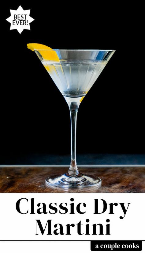 Here's how to make a classic dry martini: that crystal clear cocktail that oozes sophistication! Gin and vermouth are all you need for this iconic drink. #martini #drymartini #ginmartini #cocktail #cocktailrecipe #entertaining #party Dry Martini Recipe, Dry Gin Martini, Best Martini Recipes, Best Martini, Cocktails Made With Vodka, Gin Recipe, Japanese Cocktails, Cocktail Tools, Perfect Martini