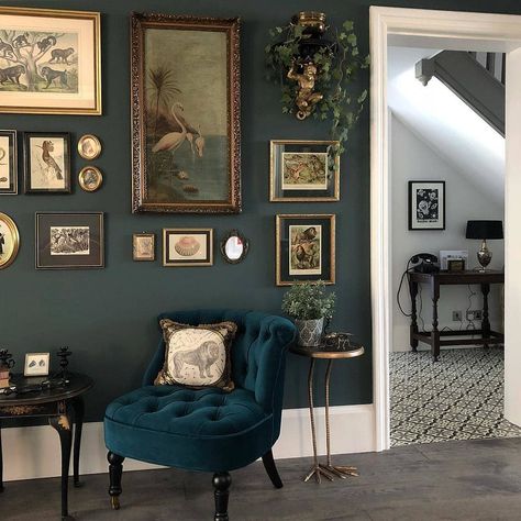 Moody dark walls with white trim - From the @farrowandball Inchyra walls to the @madedotcom bouji… Vintage Paint Colors Living Room, Color Themes Interior Design, Cozy Dark Academia Living Room, Vintage Lounge Room, Light Academia House, Dark Green Hallway, Dark Green Lounge, Dark Lounge, 1930s Home