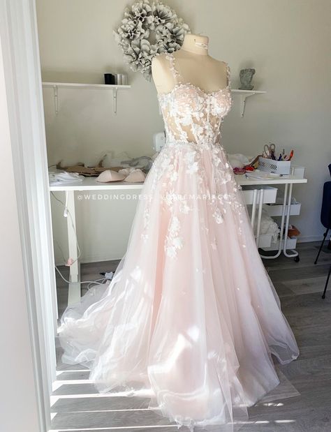 Light Blush Wedding Dress, Pink And White Wedding Dresses, Simple Pink Wedding Dress, Blush Pink Wedding Dress Dusty Rose, Wedding Dress Material Fabrics, Pink Blush Wedding Dress, Pink Gown Elegant, Dusty Pink Wedding Dress, Wedding Dresses Light Pink