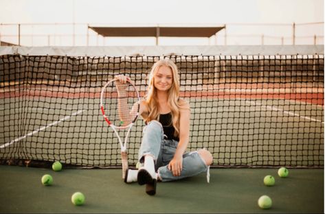 Tennis Court Graduation Photoshoot, Cute Tennis Picture Poses, Tennis Court Senior Pictures, Tennis Senior Picture Ideas, Tennis Pictures Poses High Schools, Tennis Graduation Pictures, Tennis Photo Ideas, Tennis Senior Photos, Tennis Pictures Poses