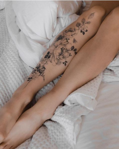 Side Hip Tattoos, Floral Back Tattoos, Floral Thigh Tattoos, Rib Tattoos For Women, Hip Thigh Tattoos, Hip Tattoos, Hip Tattoos Women, Leg Tattoos Women, Thigh Tattoos