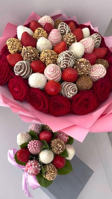 Chocolate Strawberries Bouquet, Valentine Chocolate Covered Strawberries, Strawberry Bouquet, Covered Strawberries Bouquet, Strawberries Bouquet, Chocolate Covered Strawberry Recipe, Chocolate Covered Strawberries Bouquet, Food Bouquet, Edible Bouquets