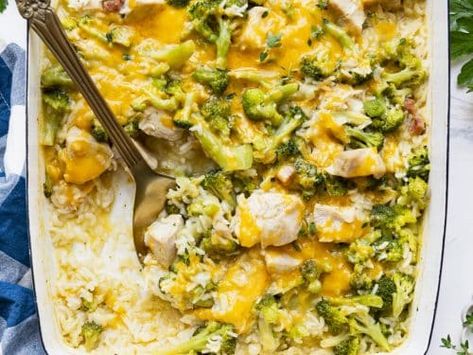 Poached Chicken Breast, Rice Broccoli, Kung Pao Chicken Recipe, Chicken Food Recipes, Chicken Broccoli Rice Casserole, Chicken Broccoli Rice, Broccoli Bake, Chicken Tikka Masala Recipes, Broccoli Rice Casserole