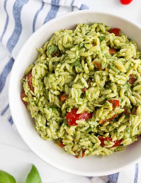 Orzo Pesto, Pizza Side Dishes, Pesto Orzo, Sundried Tomato Pasta, Creamy Pesto Sauce, Pesto Salad, Orzo Pasta Salad, Pesto Pasta Salad, Orzo Recipes