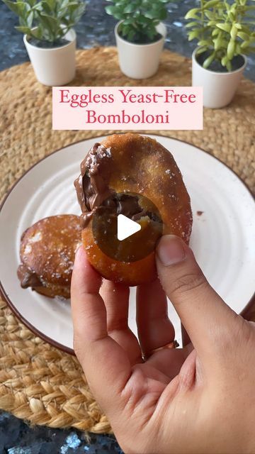 Eggless Bomboloni Recipe, Donut Recipe Chocolate, Bomboloni Recipe, Recipe Donut, Jain Recipes, Eggless Desserts, Eggless Recipes, Filled Donuts, Donut Recipe