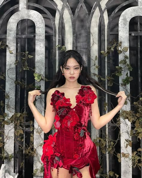 Mode Zendaya, Jennie Ruby Jane, Jennie Kim Blackpink, Ruby Jane, Jairzinho, Red Outfit, Kpop Fashion Outfits, Blackpink Photos, Blackpink In Your Area