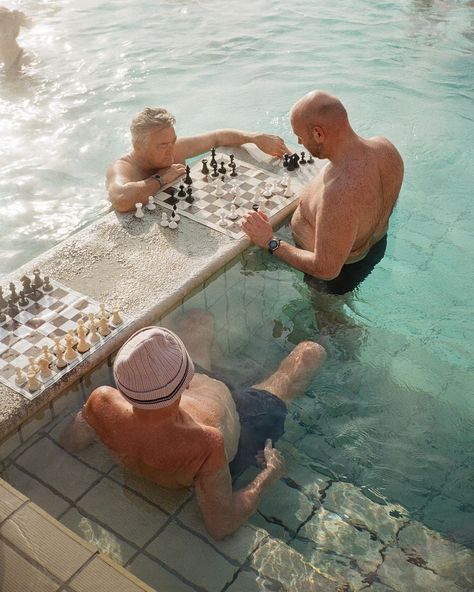 Checkmate ♟️ - Ph: @tyldvs #collateral #photography #kodakultramax400 #thermes Kodak 35mm Photos, Contax T2 Photography, Contax T2, Kodak Ultramax 400, Ultramax 400, Somewhere In Northern Italy, Play Chess, Film Photography 35mm, Northern Italy