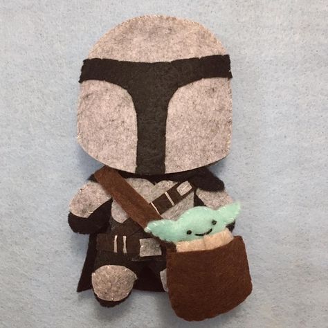 Star Wars Felt, Star Wars Tree, Starwars Christmas, Star Wars Christmas Ornaments, Christmas Craft Party, Kawaii Diy Crafts, Felt Plushie, Christmas Party Crafts, Sewing Club