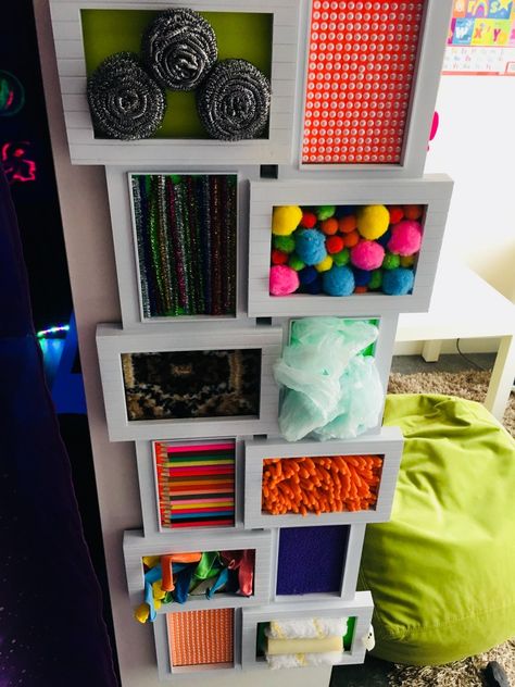 Sensory Kids Room, Sensory Bedroom, Sensory Classroom, Sensory Room Ideas, Basement Ideas Game Room, Cozy Basement Ideas, Basement Ideas Cozy, Sensory Wall, Ideas Animal Crossing