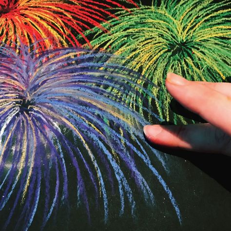 Creativity Camp: Chalk Pastel Fireworks — ETSY DALLAS Paper Fireworks Craft, Pastel Fireworks, Chalk Pastel Art Ideas, Chalk Pastel Drawings, Chalk On Black Paper, Drawing With Pastels, Fireworks Craft, Chalk Pastel Art, Scratch Book