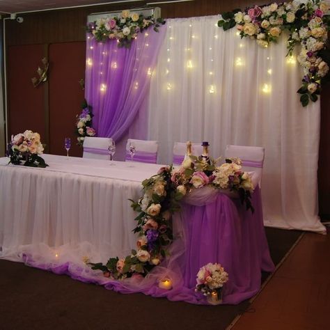 Rapunzel Quinceanera Decorations, Quinceanera Main Table Ideas Purple, Rupunzel Quince Theme, Quinceanera Main Table Ideas, Rapunzel Quinceanera Theme, Rapunzel Quinceanera, Tangled Quince, Rapunzel Quince, Rapunzel Wedding Theme