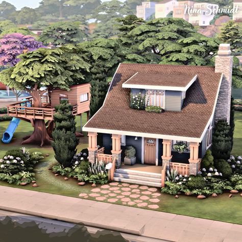 Base Game & Growing Together Sims 4 Growing Together House, Sims 4 Growing Together, Sims4 Inspiration, Sims 4 Floor Plan, Bungalow Landscaping, San Sequoia, Sims 4 Modern House, Sims Floor Plans, Sims 4 Floor