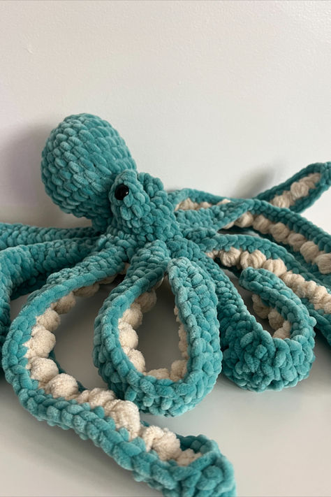 Crochet Plushies Octopus, Sea Creatures Crochet, Yarn Plushies, Crochet Sea Animals, Ocean Crochet, Sea Crochet, Realistic Crochet, Yarn Projects Crochet, Octopus Crochet