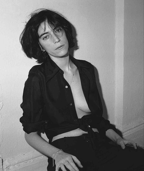 Fashion Sustainability, Strange Music, Robert Mapplethorpe, Women Of Rock, Quoi Porter, Photographie Portrait Inspiration, Musica Rock, Patti Smith, Rock N’roll