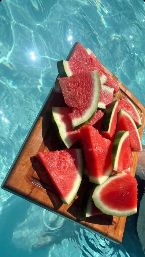 Me As A Fruit, Food Summer, Summer Watermelon Aesthetic, Watermelon Aesthetic, Summer Water, Summer Watermelon, Summer Snacks, Healthy Food Motivation, Healthy Lifestyle Inspiration