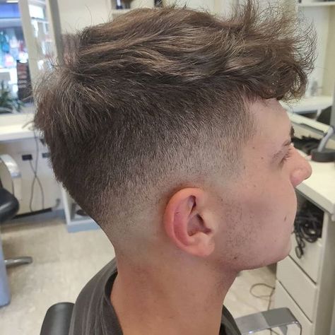 Best Haircut For Boys, Low Taper Haircut, Haircut For Boys, Taper Fade Short Hair, Mid Fade Haircut, Fade Haircut Curly Hair, Low Taper Fade Haircut, Fade Haircut Styles, Cool Boys Haircuts