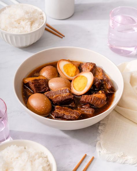 Thit Kho Tau (Vietnamese braised pork belly) Thit Kho Tau, Thit Kho Recipe, Thit Kho, Caramelized Pork, Vietnamese Pork, Authentic Asian Recipes, Braised Pork Belly, Pork Belly Recipes, Caramelized Sugar