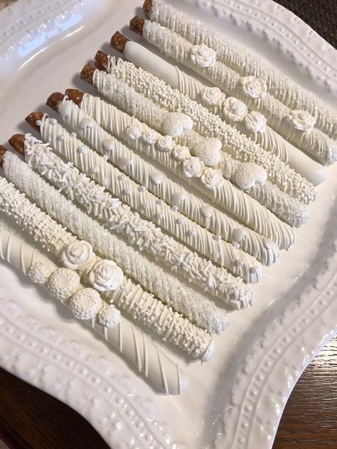 White Chocolate Pretzel Rods, Chocolate Pretzel Rods, White Chocolate Pretzels, Chocolate Covered Pretzel Rods, Chocolate Covered Marshmallows, Chocolate Covered Treats, Wedding Treats, Pretzel Rods, Chocolate Pretzels