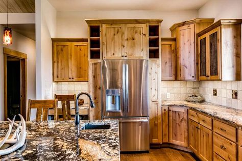 Hickory Built Ins, Diamond Now Hickory Cabinets, Natural Hickory Kitchen Cabinets Backsplash, Hickory Cabinets With Stone Backsplash, Honey Hickory Kitchen Cabinets, Hickory Kitchen Cabinets Backsplash, Countertops For Hickory Cabinets, Farmhouse Kitchen Hickory Cabinets, Backsplash With Hickory Cabinets