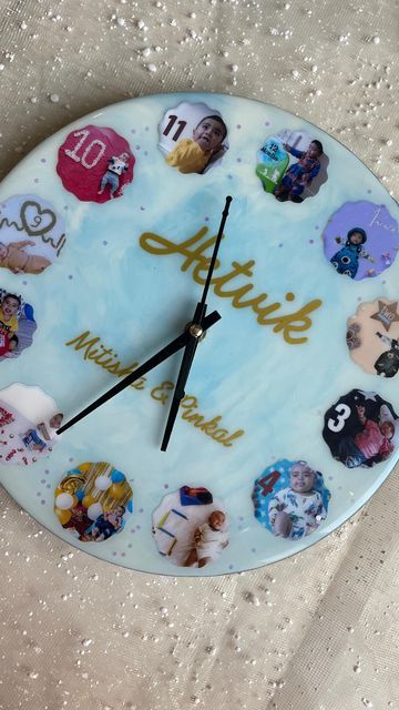 Resin Clock With Photo, Mouldit Art Ideas On Canvas, Mouldit Art, Resin Clock Ideas, Resin Art Clock, Resin Arts, Clock Resin, Photo Wall Clocks, Photo Clock