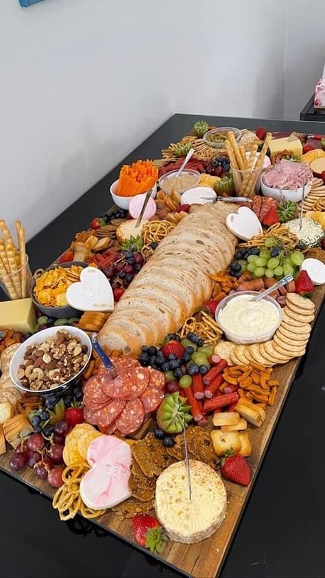 Food Platters Savoury, Charcuterie Board Gender Reveal, Charcuterie Sandwich Board, Gender Reveal Charcuterie Board Ideas, Engagement Party Charcuterie Board, Deli Platter Ideas, Engagement Party Charcuterie, Savoury Charcuterie Board, Charcuterie Board Savory