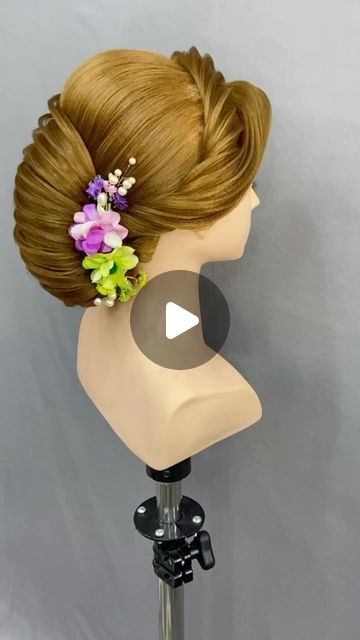 French Roll Hairstyle, French Roll, Roll Hairstyle, French Hair, Creative Hairstyles, Hair Tutorial, Easy Hairstyles, Hair Stylist, Abc