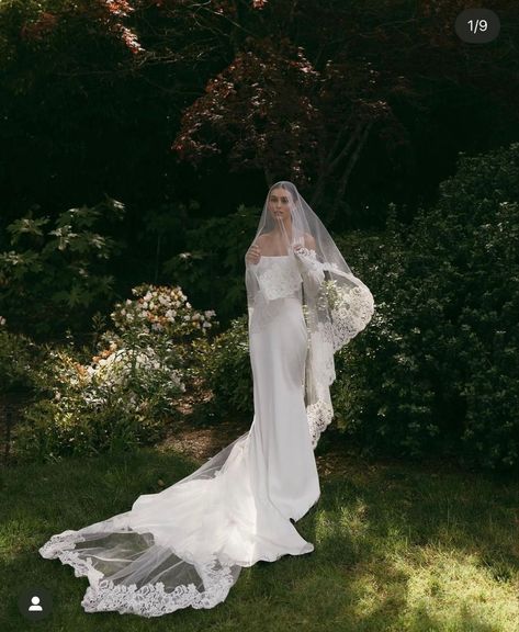 Wedding Dress With Lace Veil, Peacock Hair, Julia Fox, Wedding Dress With Lace, Bridal Styling, Classy Wedding Dress, Lace Veil, Montana Wedding, Wedding Photography Styles