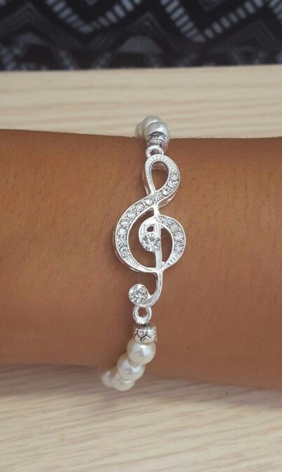 Music lovers silver bracelet Music Lovers Wedding, Music Note Bracelet, Music Rings, Music Bracelet, Musical Jewelry, Senior Gifts, Wrist Jewelry, Music Teaching, Jewelry Aesthetic