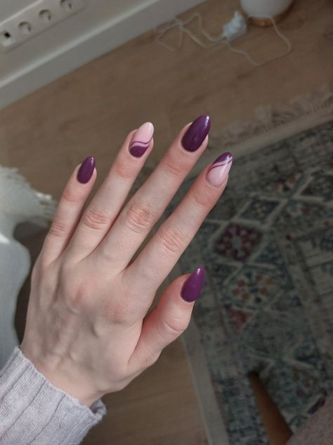 Dark Purple Round Nails, Dark Purple Design Nails, Dark Purple Nails Almond Shape, Short Dark Purple Nail Ideas, Dark Purple French Tip Nails Almond, Nails Dark Purple Design, Dark Purple Homecoming Nails, Simple Dark Purple Nails, Purple Acrylic Nails Almond