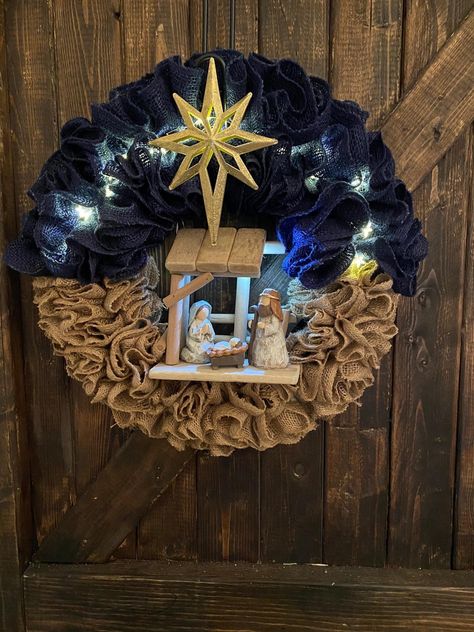 Wreath Decorating Contest, Burlap Christmas, Wreath Decor, Christmas Wreath, Hanukkah Wreath, Door Wreaths, Hanukkah, Winter Wonderland, Burlap