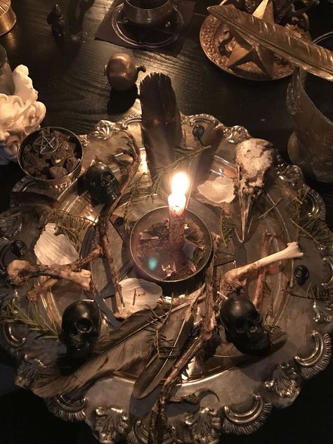 Witchcraft Altar, Witch Core, Dark Witch, Witches Altar, Magic Aesthetic, Witch Spell, Season Of The Witch, Witch Aesthetic, Spells Witchcraft