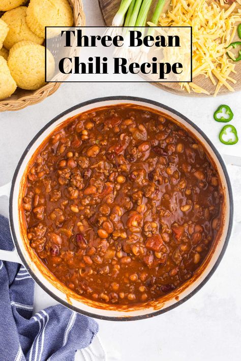 Three Bean Chili Recipe, Quick Chili Recipe, Easy Homemade Chili, Quick Chili, Spicy Chili Recipe, Three Bean Chili, Tuna Casserole Easy, Slow Cooker Ground Beef, Bean Chili Recipe