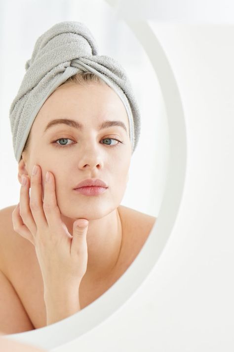 Dermatologist Explains Common Causes of Dry Skin Skin Care Goals, Botox Face, Skin Facts, Skin Therapist, Dry Skin On Face, Morning Skin Care Routine, Professional Skin Care Products, Dry Skin Care, Every Step You Take