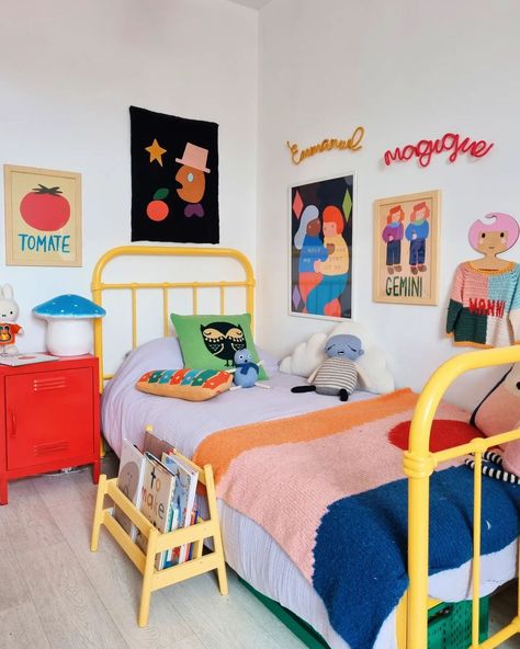 Kids Rooms Inspo, Colorful Kids Room, Kids Bedroom Inspiration, Kids Bedroom Ideas, Baby Room Inspiration, Kids Room Inspiration, Nursery Room Inspiration, Toddler Bedrooms, Walk In The Park