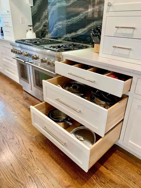 Kitchen Cabinet Layout, Desain Pantry, Kitchen Base Cabinets, 2024 Kitchen, Kitchen Cabinet Drawers, Kitchen Drawer Organization, Cabinets Drawers, Drawer Design, Kitchen Inspiration Design