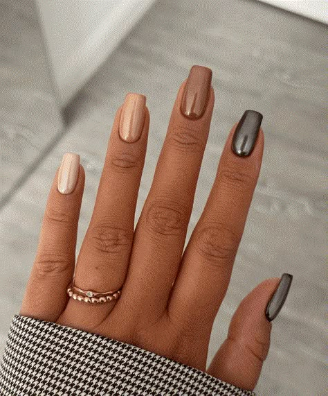 30 Super Trending Nail Colors For Winter To Check Out Asap ⋆ Beautymone Ongles Beiges, Short Classy Nails, Kutek Disney, Brown Nails Design, Chrome Nails Designs, Squoval Nails, September Nails, Nagel Tips, October Nails