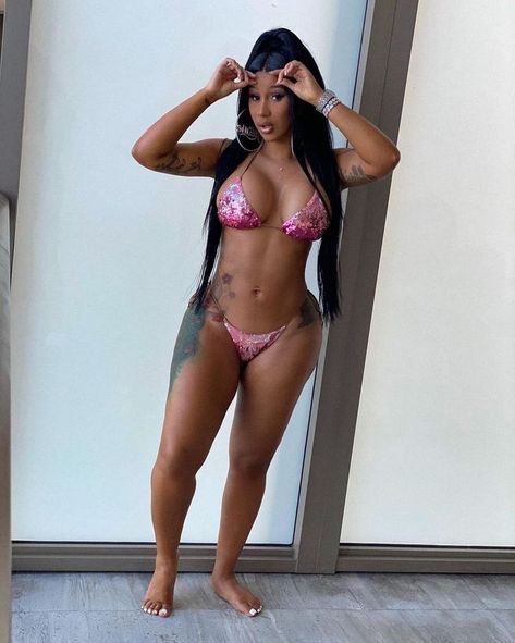 Cardi B Instagram, Cardi B Megan Thee Stallion, Cardi B Pics, Cardi B Photos, Beautiful Monster, Nikki Minaj, Megan Thee Stallion, Female Rappers, Costume Intero